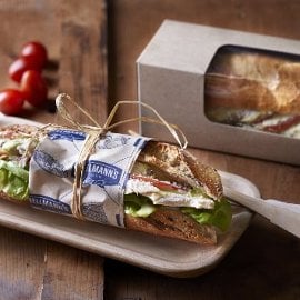 Baguette di pollo arrosto e salsa Caesar Baguette di pollo arrosto e salsa Caesar