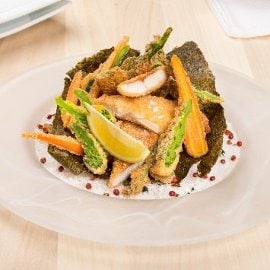 Filetti di triglia panati con friarielli e carote Filetti di triglia panati con friarielli e carote