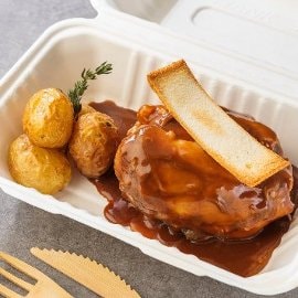 Lingotto di agnello in demiglace con patate alle erbe Lingotto di agnello in demiglace con patate alle erbe