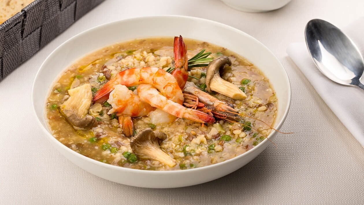 zuppa di orzo e legumi con funghi cardoncelli e gamberi al vapore – Ricetta zuppa di orzo e legumi con funghi cardoncelli e gamberi al vapore – Ricetta