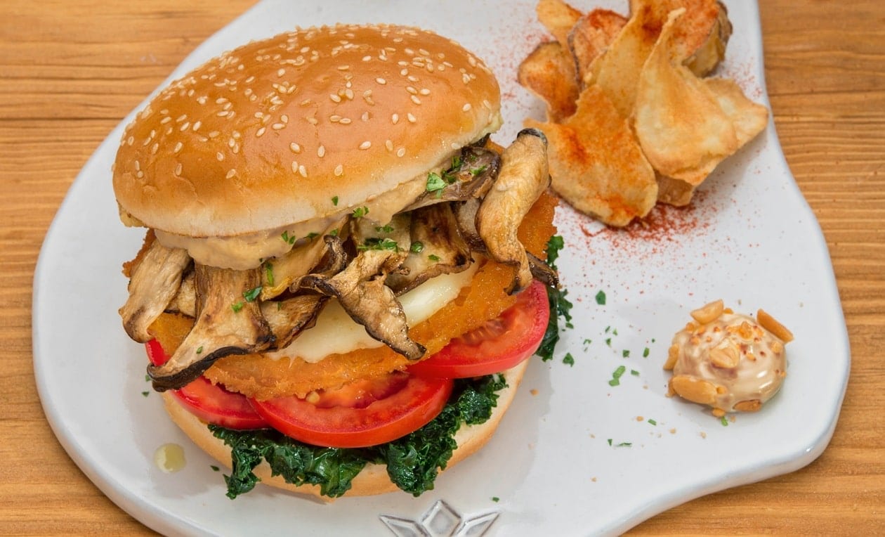 Crispy NoChicken burger con salsa al peanut butter – - Ricetta