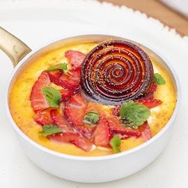 Catalana al limoncello, fragole e basilico Catalana al limoncello, fragole e basilico