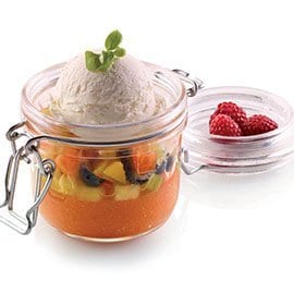 Gelèe di frutta al limoncello con gelato fior di latte Gelèe di frutta al limoncello con gelato fior di latte