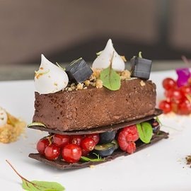 Lingotto di cioccolato rum agricolo con gelèe di caffè Lingotto di cioccolato rum agricolo con gelèe di caffè