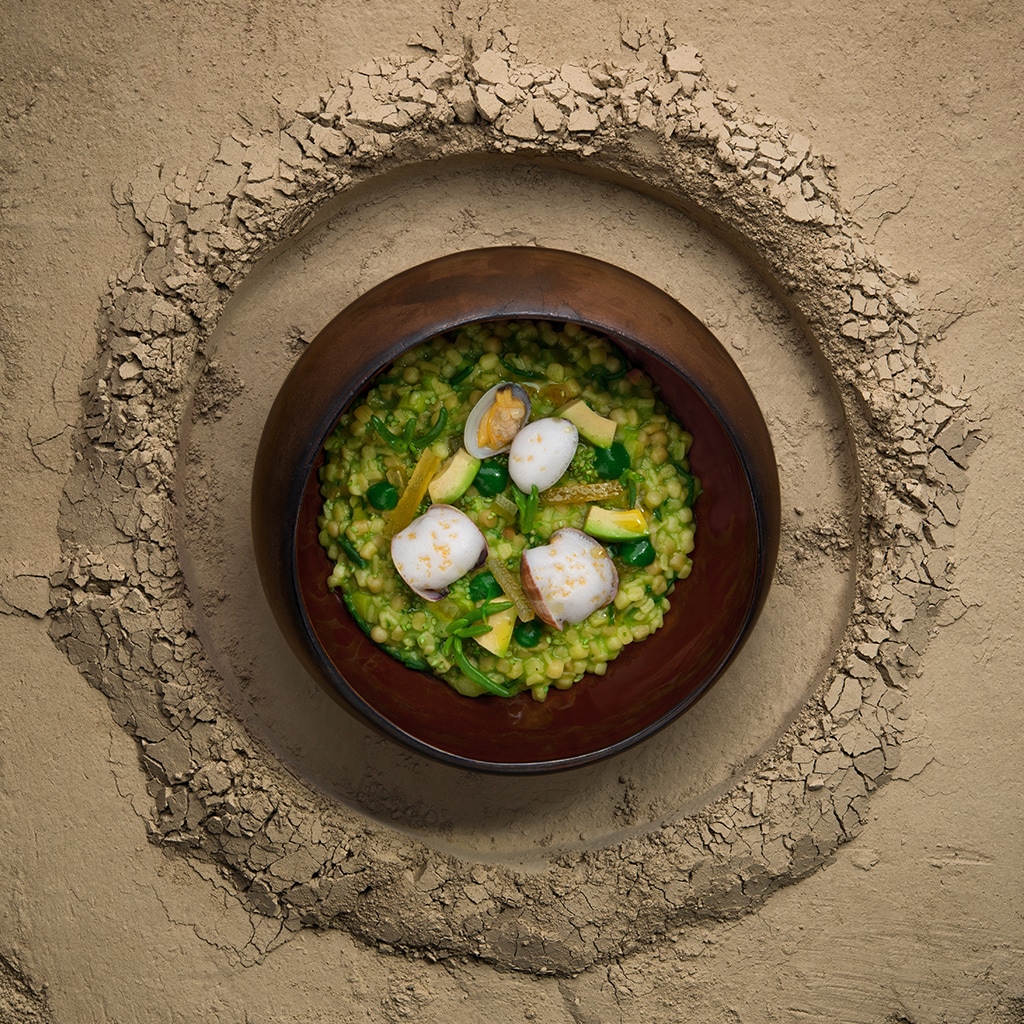 Fregola con vongole e bottarga