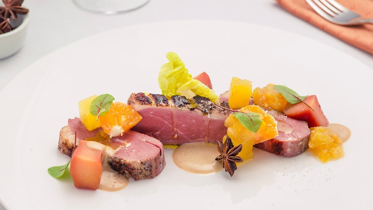 Anatra arrostita con chutney di ananas, peperoni e salsa all'anice – - Ricetta