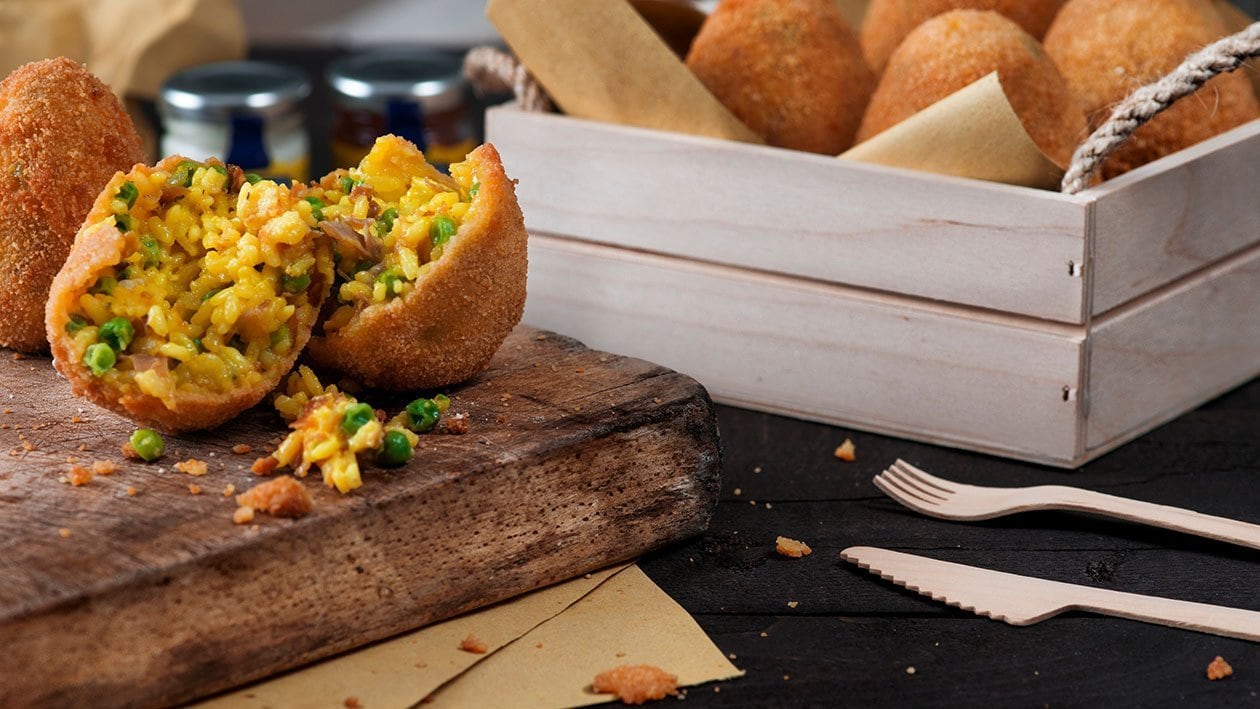 Arancino di riso alla curcuma con speck e piselli – - Ricetta Arancino di riso alla curcuma con speck e piselli – - Ricetta