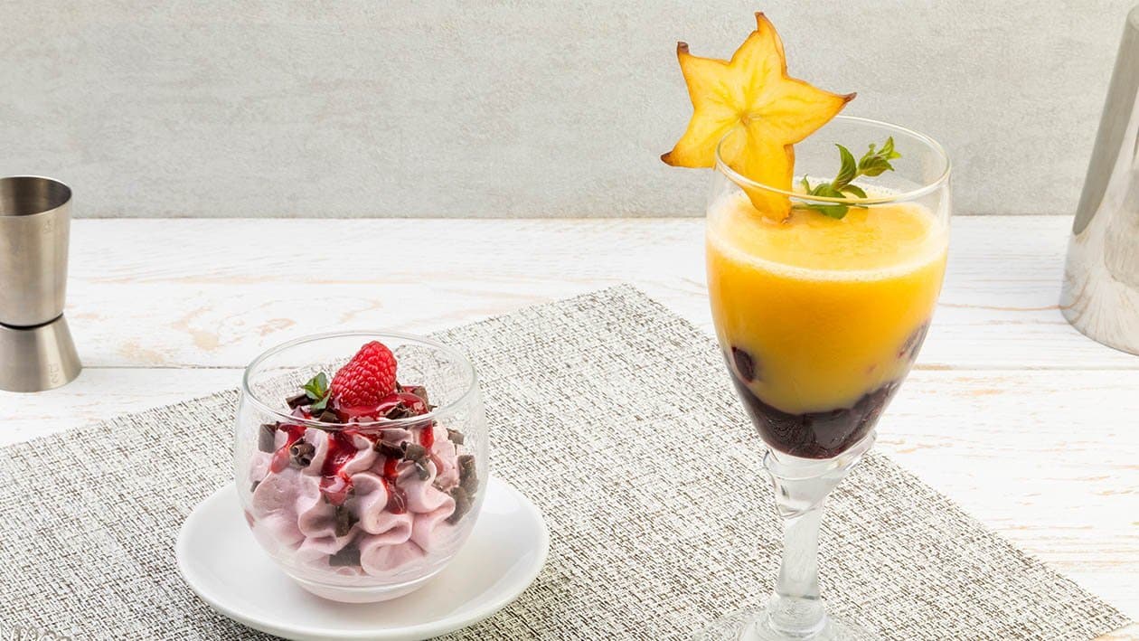 Bellini al mango con ciliegia al maraschino, con mousse ai lamponi e scaglie di cioccolato – - Ricetta