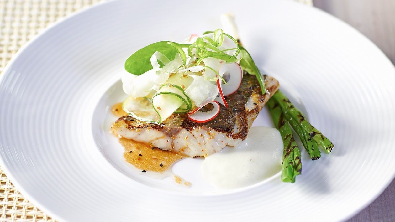 Branzino alla griglia con insalata croccante e wasabi – - Ricetta