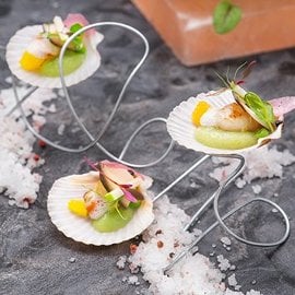 Capesante su purea di mela verde, funghi marinati e agrumi