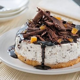 Cheesecake alla fava di tonka e cioccolato Cheesecake alla fava di tonka e cioccolato