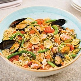 cous cous agrumato ai frutti di mare con fagiolini e semi di girasole cous cous agrumato ai frutti di mare con fagiolini e semi di girasole