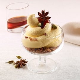 Crema catalana, cardamomo, anice stellato, semi misti Crema catalana, cardamomo, anice stellato, semi misti