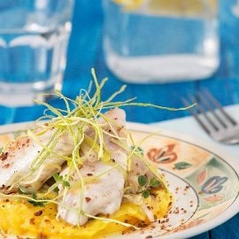 San Pietro con patate allo zafferano e porro crispy San Pietro con patate allo zafferano e porro crispy