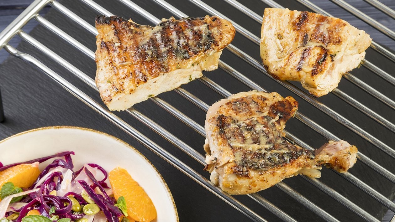 Galletto laccato alla senape, miele e arancia, finocchio a veli, cavolo rosso, semi di zucca e salsa acida – - Ricetta