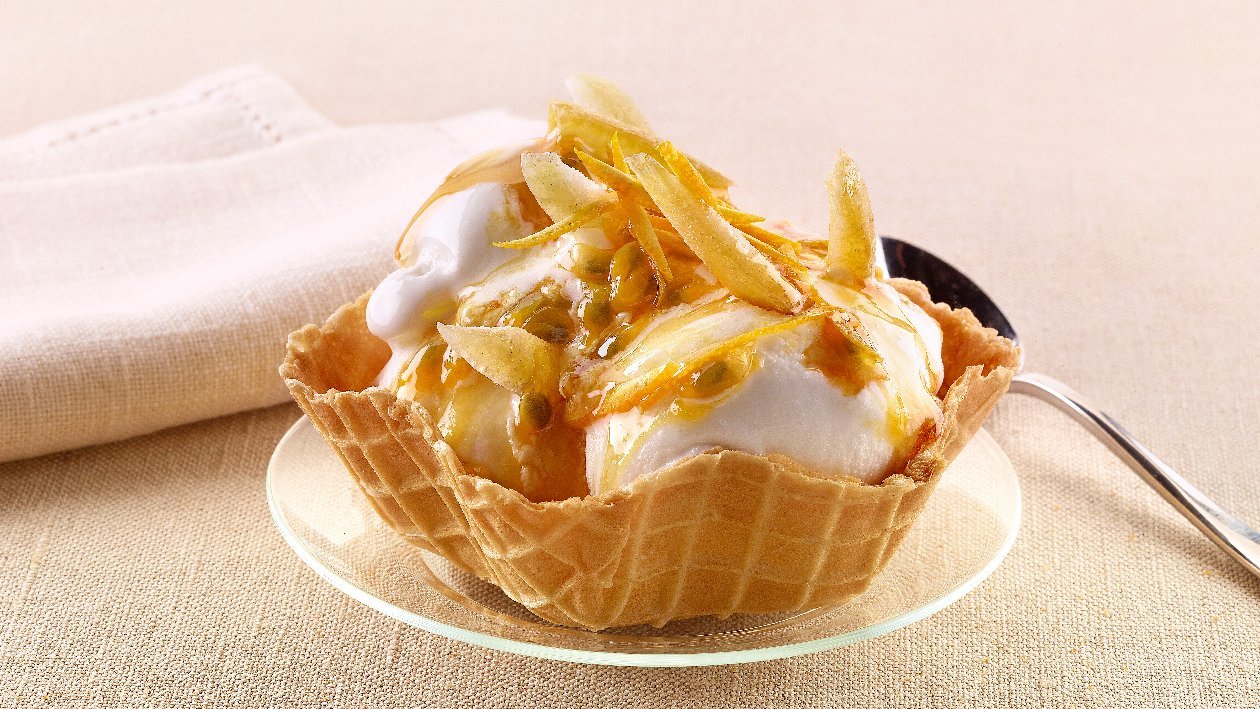 Gelato al limone e passion fruit, caramello e mandorle a filetti – - Ricetta