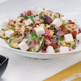Insalata ai 5 cereali alla greca Insalata ai 5 cereali alla greca