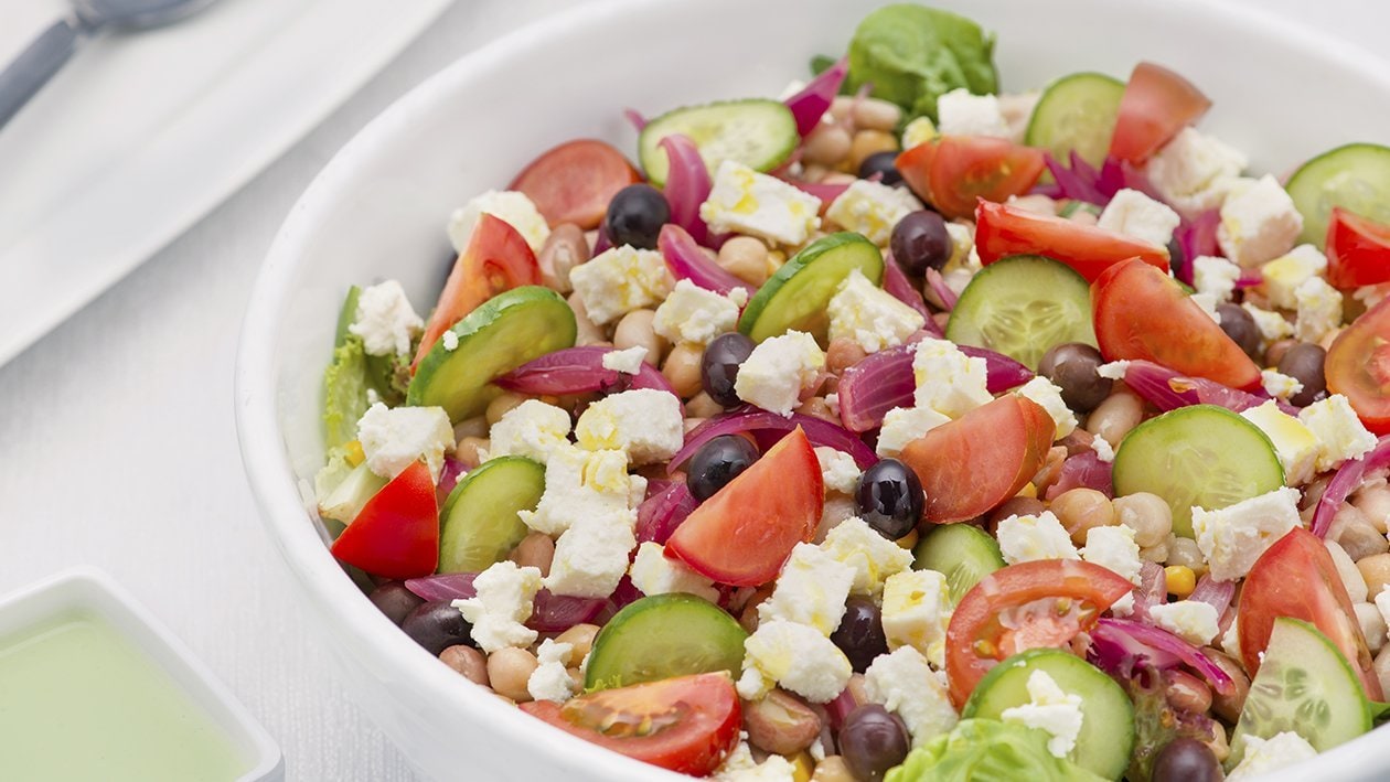Insalata di legumi e pomodori con dressing al basilico – - Ricetta