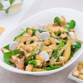 Insalata di spinaci, noci e pere