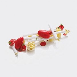 Mont-rouge: Meringa francese, sorbetto e cremoso al latte Mont-rouge: Meringa francese, sorbetto e cremoso al latte