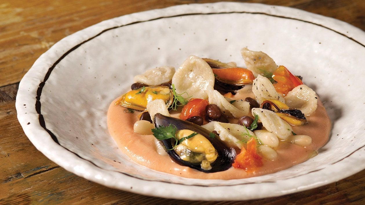 Orecchiette in zuppa di fagioli e cozze profumate al rosmarino – Ricetta