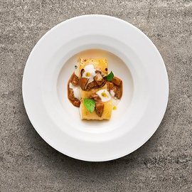 Paccheri gratinati con farcia di ricotta e cedro in salsa ai funghi porcini Paccheri gratinati con farcia di ricotta e cedro in salsa ai funghi porcini