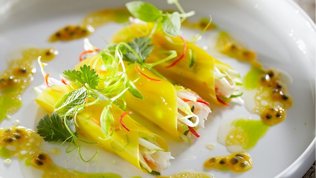 Polpa Di Granchio Reale Con Mandarino Coriandolo Menta E Peperoncino Ricetta Ricetta Unilever Food Solutions
