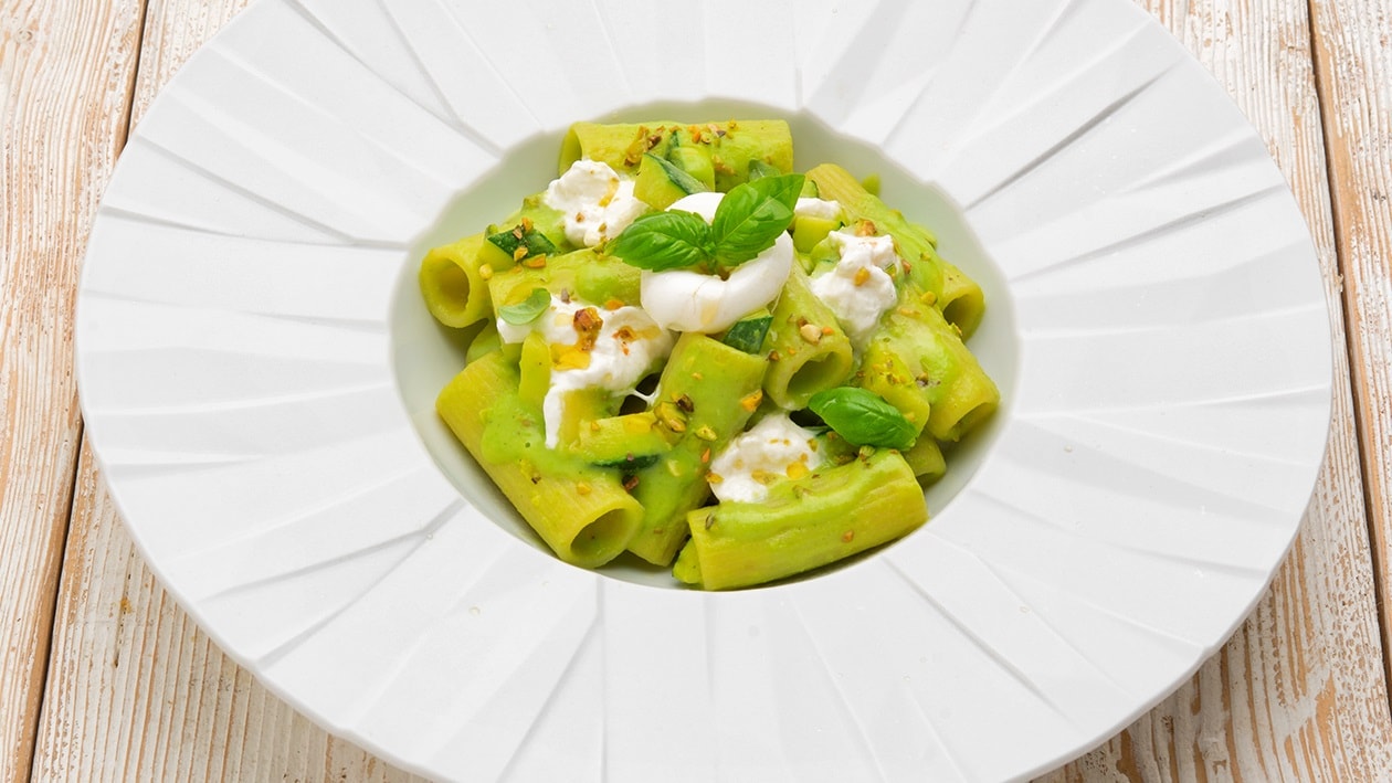 Rigatoni senza glutine con crema di zucchine e burrata – - Ricetta