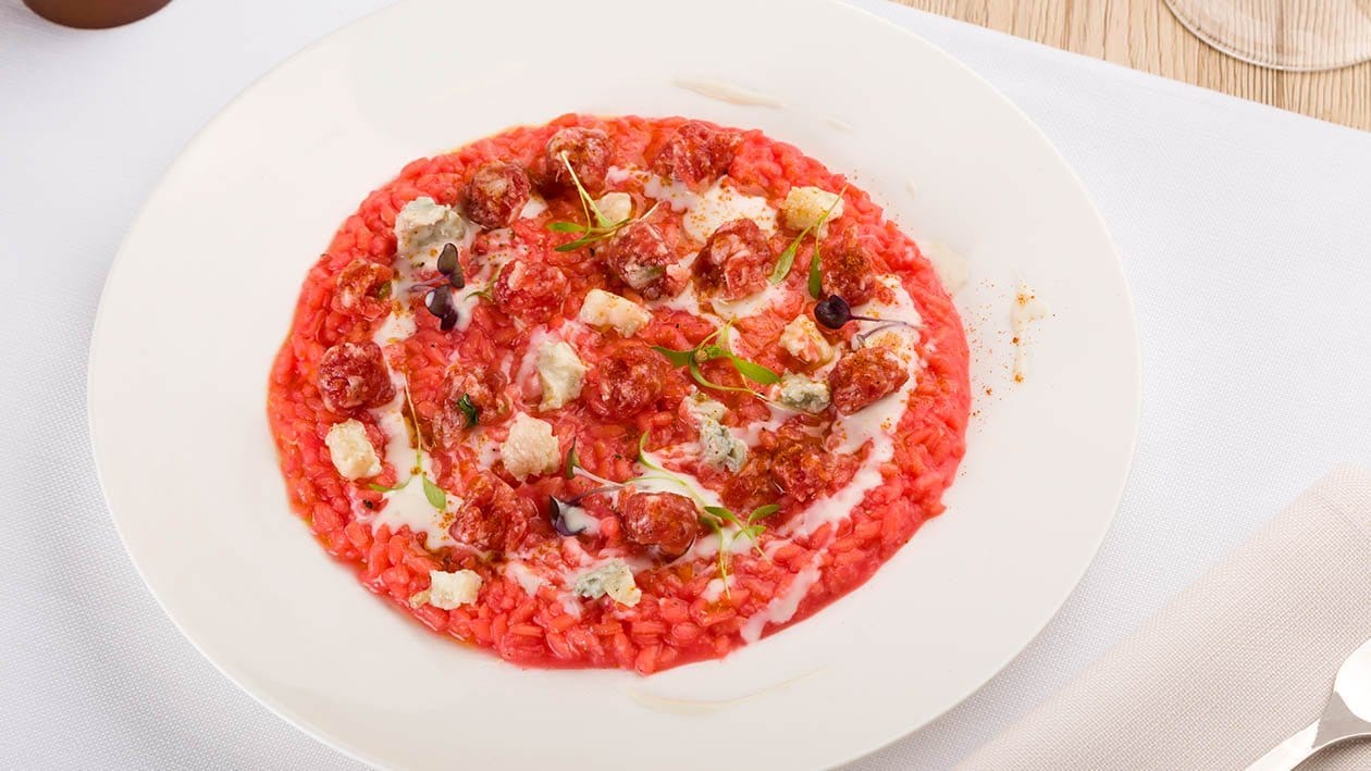 Risotto alla barbabietola con salsiccia di Brà e gorgonzola