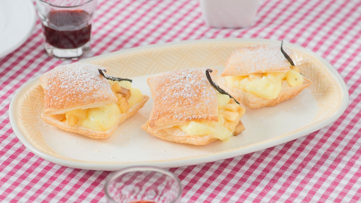 Sfogliatella farcita con pasticcera alla banana e vaniglia – - Ricetta