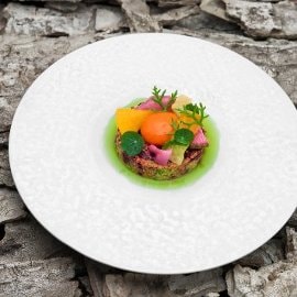 #Tartare di barbabietole marinate alla menta con cous cous agrumato, tuorlo di carota al cardamomo e infuso alla verbena #Tartare di barbabietole marinate alla menta con cous cous agrumato, tuorlo di carota al cardamomo e infuso alla verbena