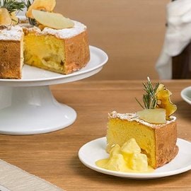Torta di mele, mandorle e rosmarino Torta di mele, mandorle e rosmarino