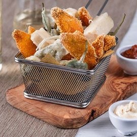 Triglie fritte in polenta con tofu in tempura Triglie fritte in polenta con tofu in tempura