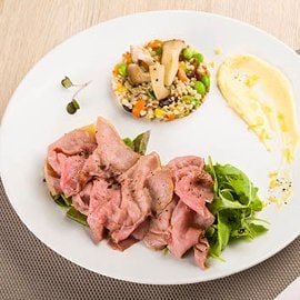 veli di manzo al ginepro con insalatina di grano saraceno e maionese aromatizzata al limone veli di manzo al ginepro con insalatina di grano saraceno e maionese aromatizzata al limone