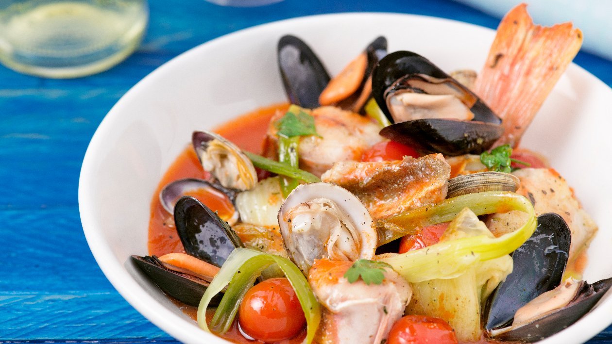 Zuppa di pesce alla paesana con cipollotti – - Ricetta