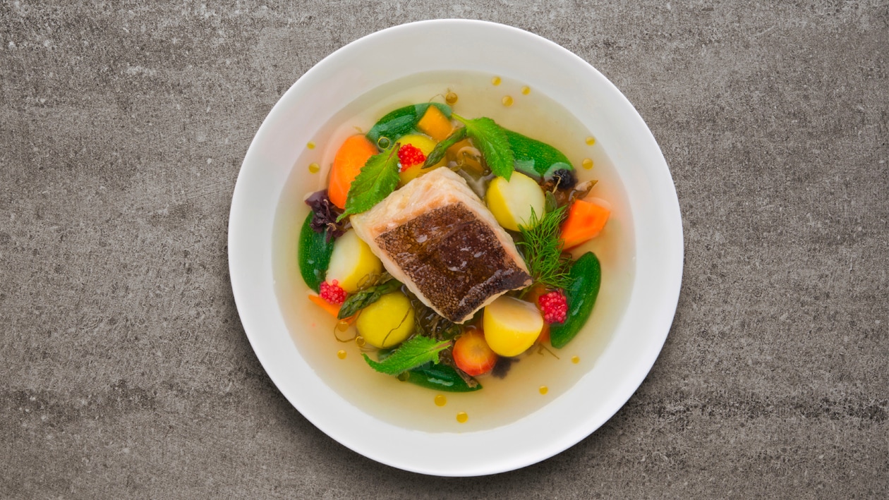 Baccalà in Brodetto di verdure, patate novelle ed erbe aromatiche