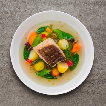 Baccalà in Brodetto di verdure, patate novelle ed erbe aromatiche