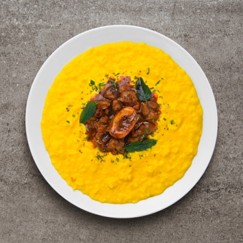 Risotto alla milanese con ragù di ossobuco Risotto alla milanese con ragù di ossobuco