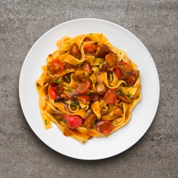 Tagliatelle ai funghi porcini e pomodorini appassiti