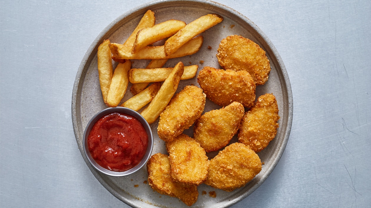 NOChicken Nuggets e patatine con salsa al peperone piquillo – - Ricetta
