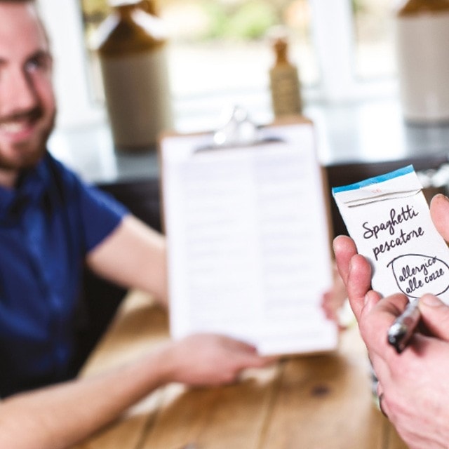 Guida alla gestione degli allergeni nelle cucine professionali