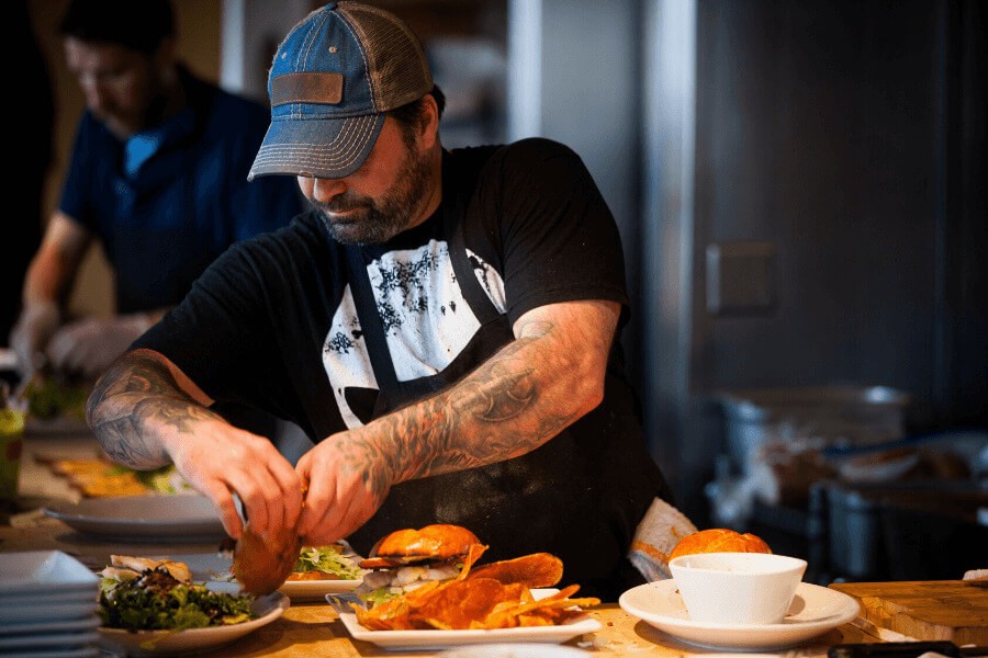 chef plating burger chef plating burger